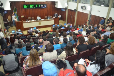 Aprovados projetos que valorizam os servidores municipais