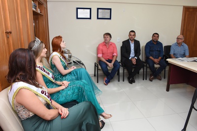 Corte da Uva 2018 visita Câmara Municipal