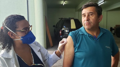 Funcionários do Serviço Funerário são imunizados contra H1N1