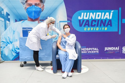 Jundiaí recebe doses da vacina contra a Covid-19 e já inicia vacinação na cidade