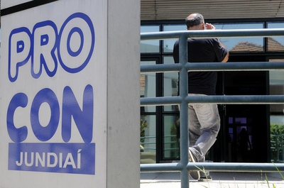 Procon realiza fiscalização em farmácias e supermercados